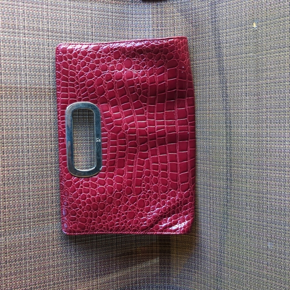 NY&C red crocodile pattern purse - Picture 4 of 6